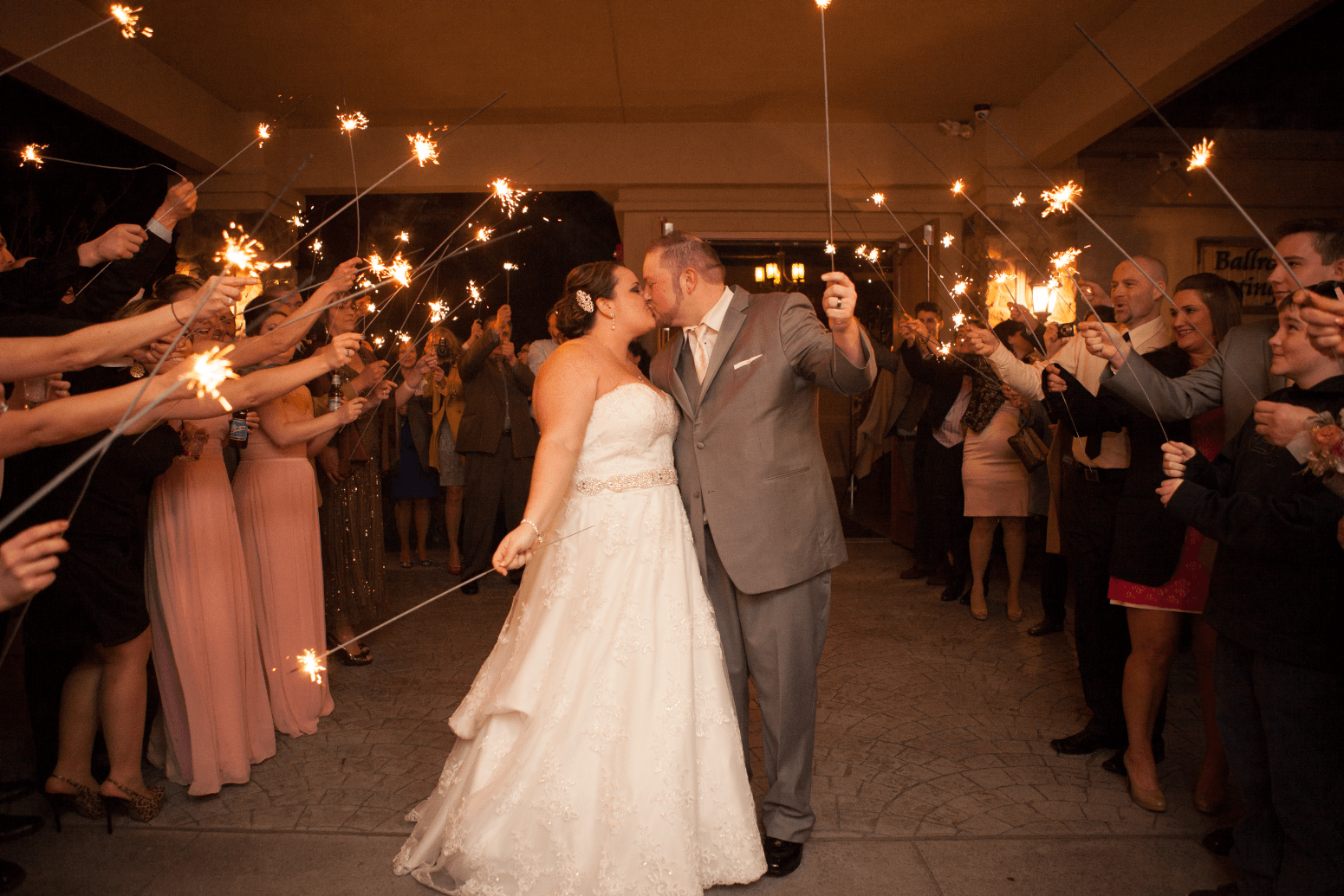 Ashley And Tim S Vintage Wedding At Valenzano Winery New Jersey Bride Ashley And Tim S Vintage Wedding At Valenzano Winery