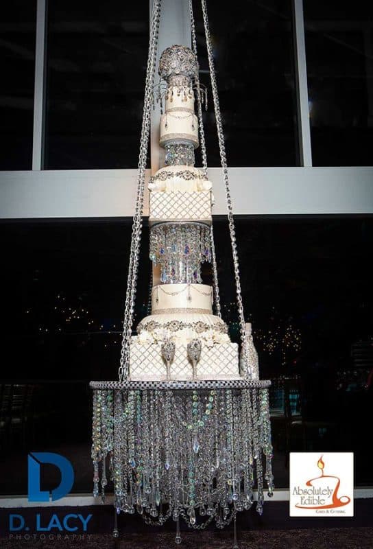 New Jersey Bride—Texas chandelier wedding cake