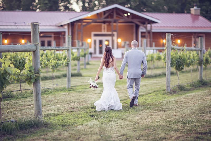 willow creek winery hours