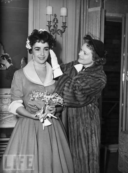 Elizabeth Taylor S Wedding Pictures