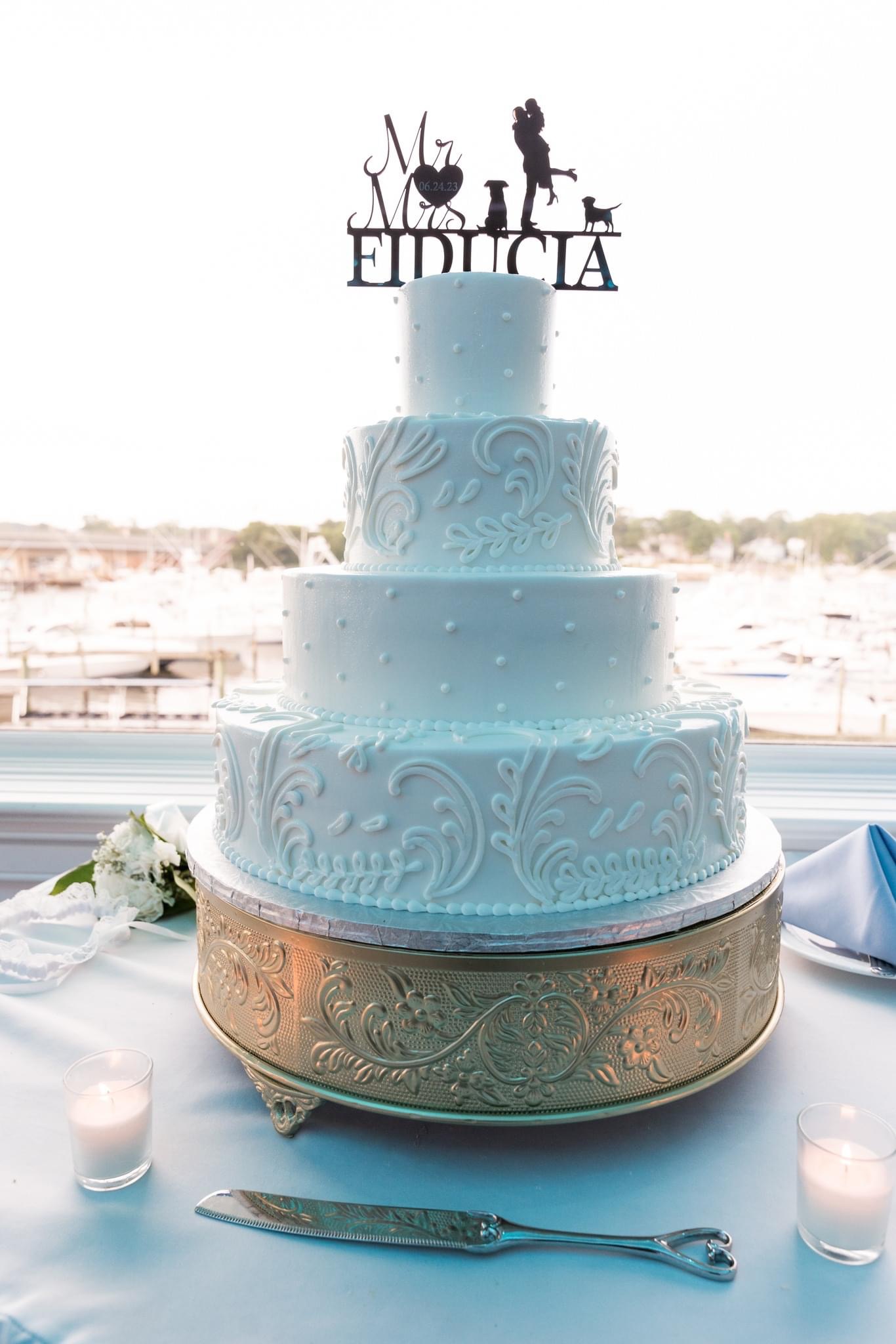 The cake at this couple's Crystal Point Yacht Club wedding.