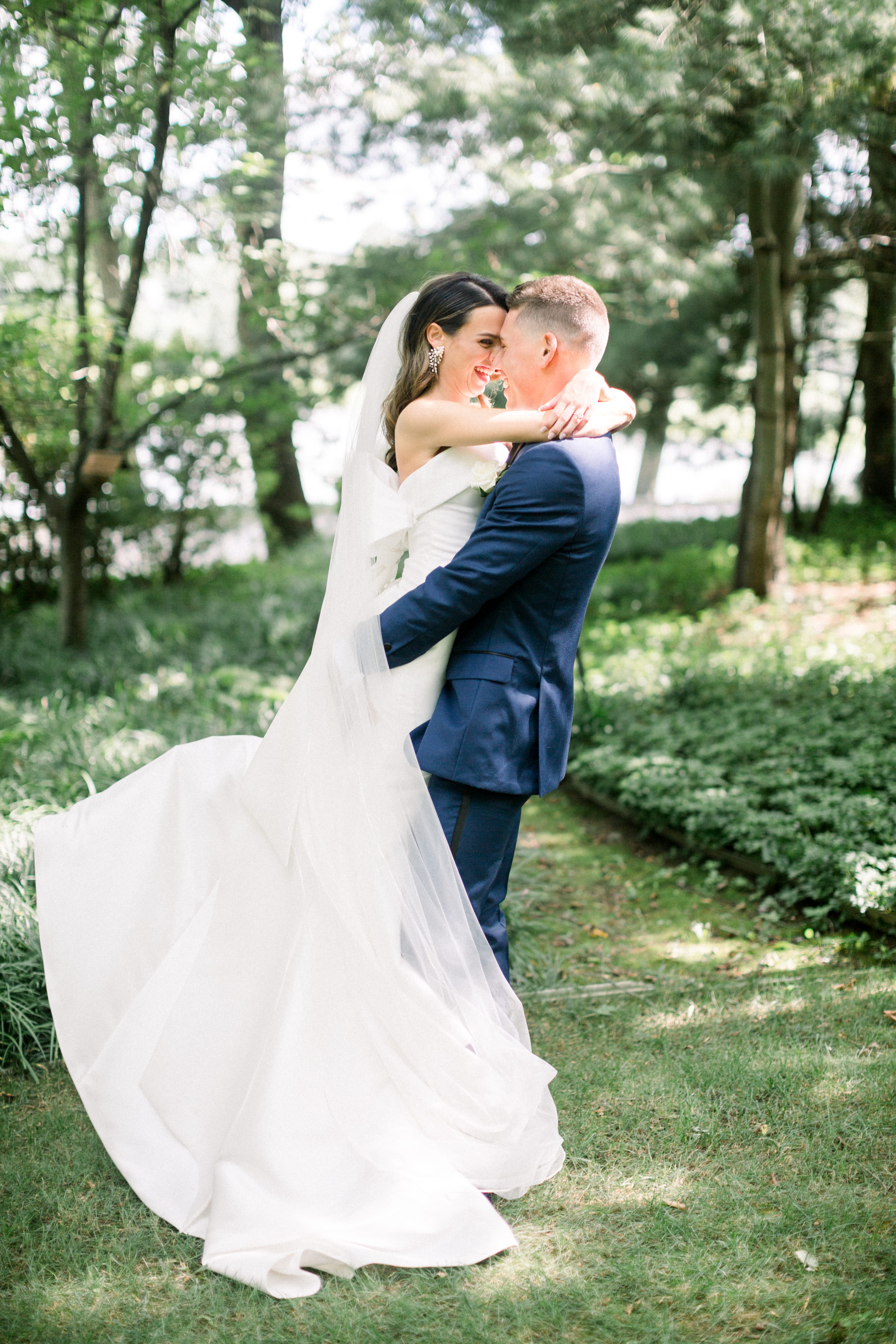A wedding at the Estate at Eagle Lake in New Jersey.