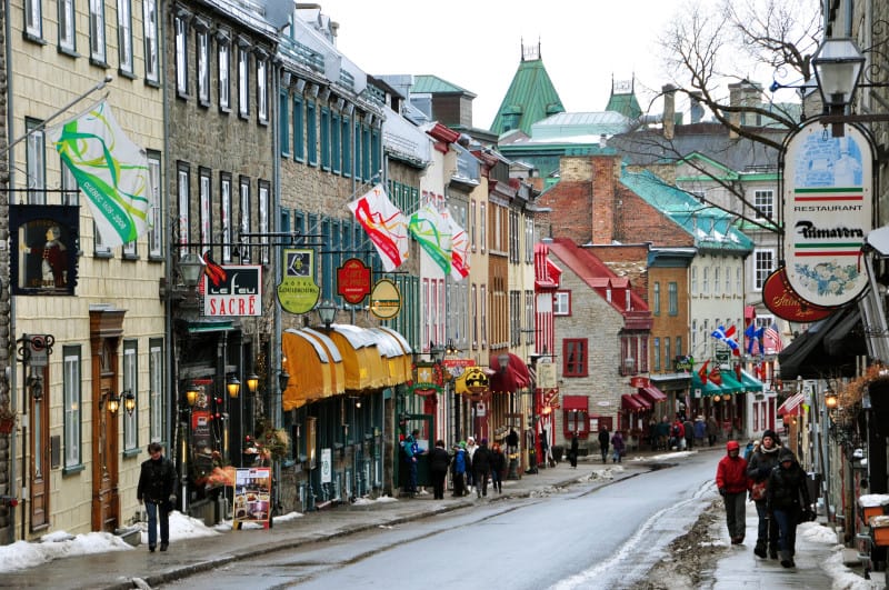 New Jersey Bride—Quebec_City_Rue_St-Louis_2010