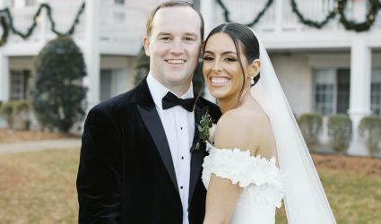 A Winter Wedding With a Very Merry Dance Floor