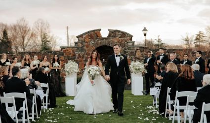 All the Guests Wore Black at This Elegant & Romantic Wedding