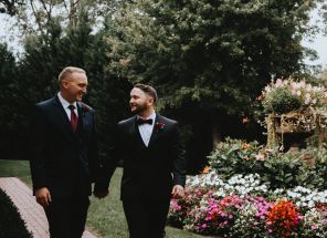 An Elegant and Romantic Wedding With Pops of Blue, Red and Gold