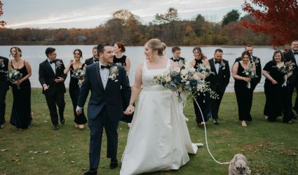 Lakefront Views and the Couple’s French Bulldog Made This Day Special