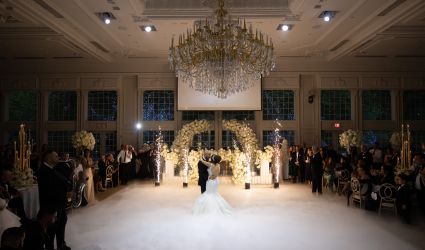 An Elegant Opulent Reception With a Gelato & Espresso Truck