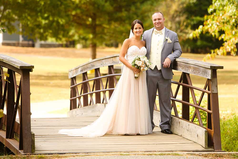 Lauren-Brad-Boathouse-Mercer-Lake