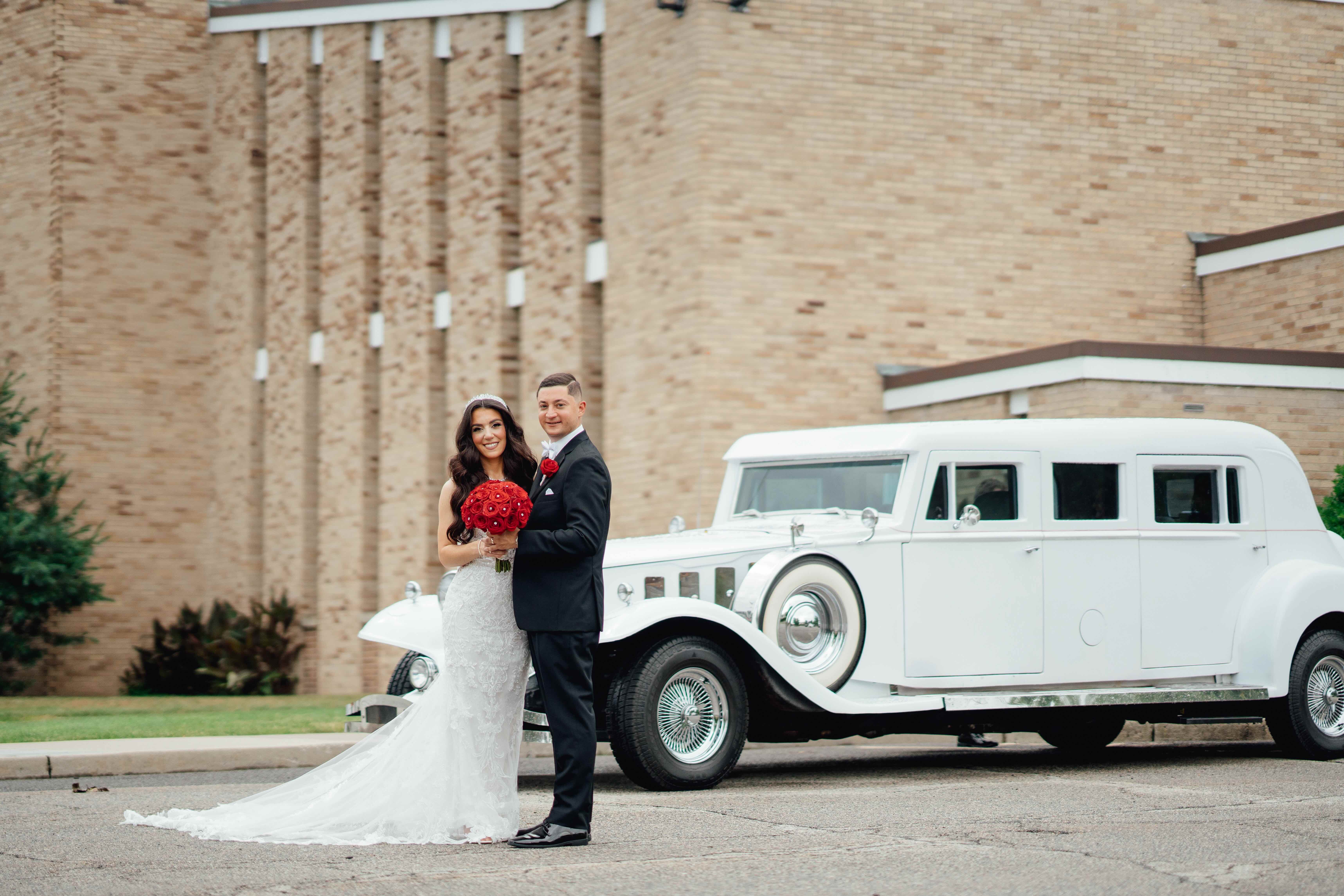 A stunning wedding at the Venetian in New Jersey with a red color scheme.