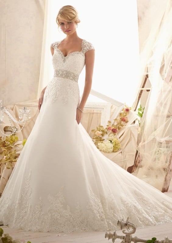 beach wedding gown for bride