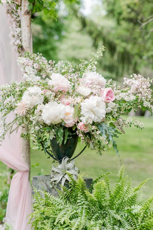 Shanon-Tim-Real-Wedding-Perona-Farms-flowers