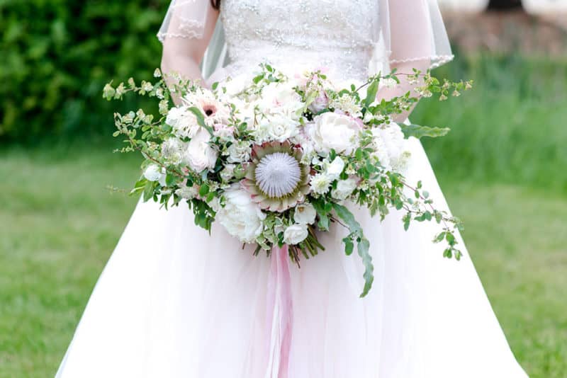 Shanon-Tim-Real-Wedding-Perona-Farms-bouquet